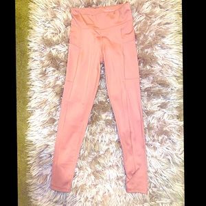 Aeropostale baby pink legging - size small - has side pockets